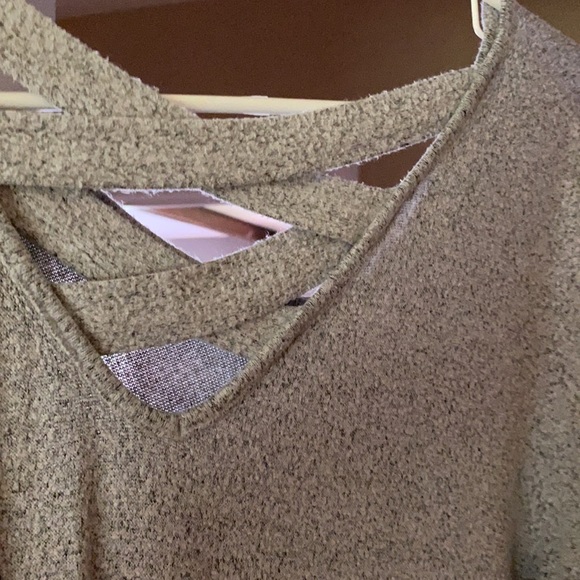 Grey sweater - Picture 2 of 2